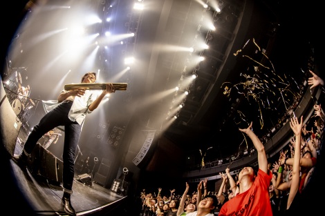 THE KEBABS�w�M�M�x�a�JSpotify O-EAST���@Photo by Viola Kam�iV�fz Twinkle�j 