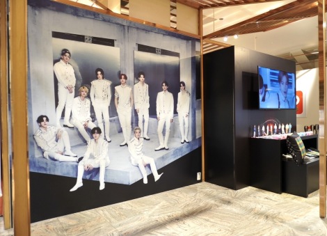 �����E���̈ɐ��O�ŊJ�Â����TREASURE��POPUP STORE 