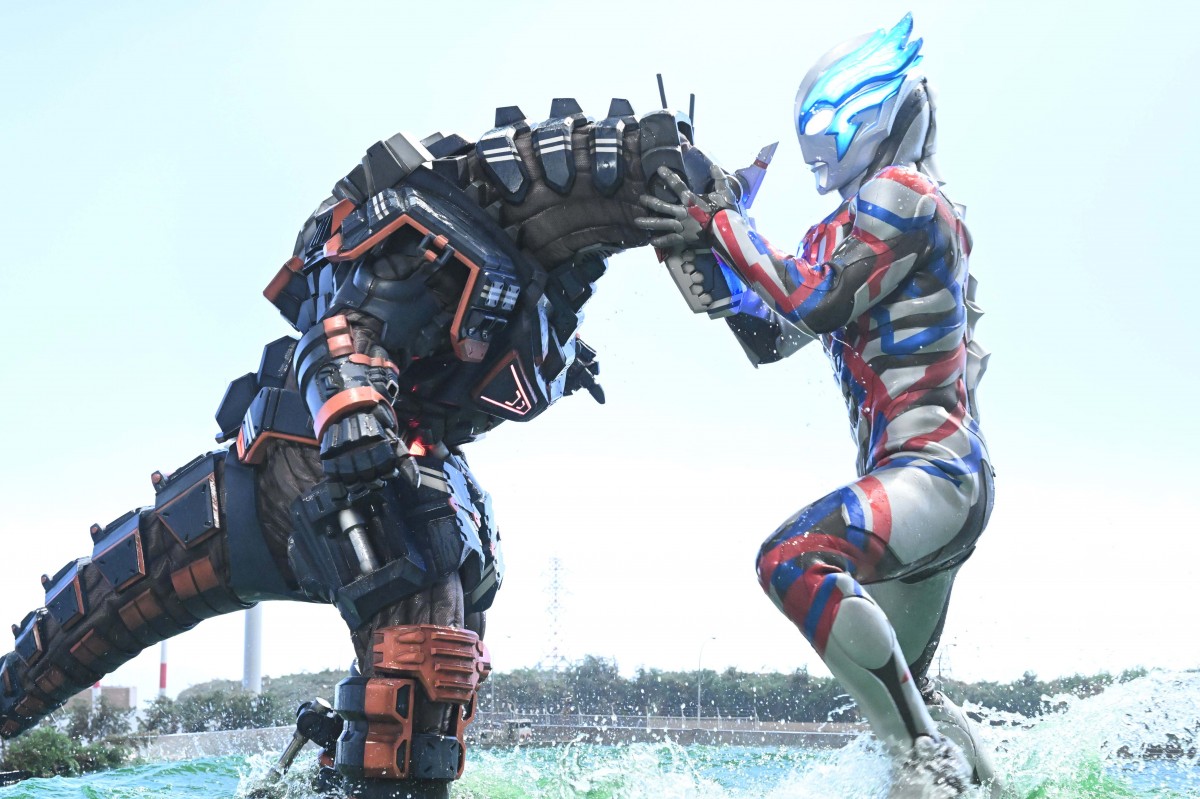 ウルトラマンブレーザー』8月カット解禁 ブレーザーとアースガロンが