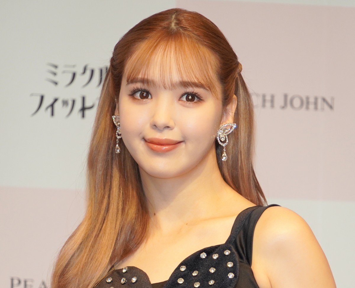 画像・写真 | 藤田ニコル、ピカチュウをイメージの黄色ドレスに満足 