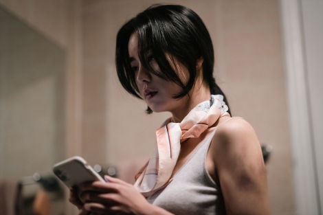 �T���E���i�C���E�W�����j��Hulu�v���~�A�w��̂���Ɓx�S8�b�z�M�� �iC�j2023 KT StudioGenie.,Co.Ltd 