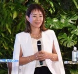 川村真木子、続かなかったジム通い…オンラインの宅トレが解決策に「運動の有無が、40代の美しさに表れる」 | ORICON NEWS