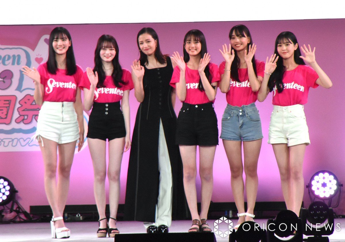 画像・写真 | 久保史緒里＆小坂菜緒“リンクコーデ”で仲良しランウェイ