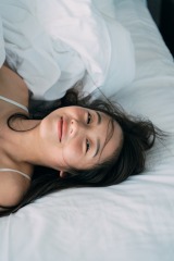 �Ɍ���1st�ʐ^�W�wNoon�x��s�J�b�g �B�e/�O�r�N�F 