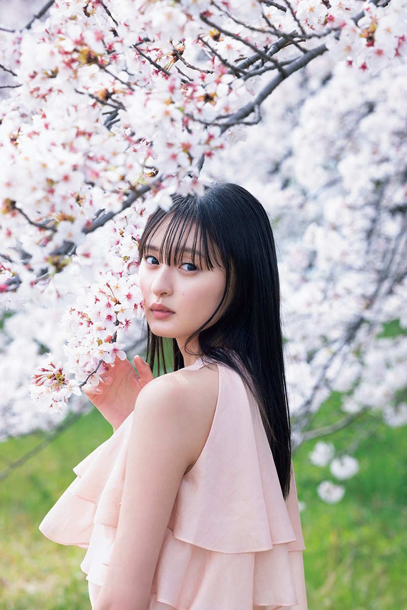 遠藤さくら　会場限定生写真　レート上昇中 乃木坂46 遠藤さくら1st写真集『可憐』【公式】発売中！ on X
