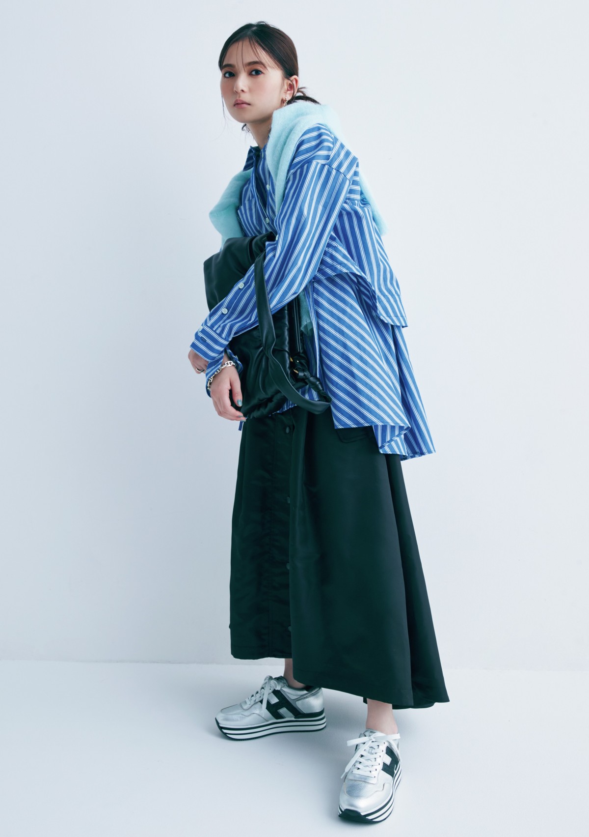 齋藤飛鳥の私服 齋藤飛鳥、“きれいめお姉さん”の姿見せる「大人になったなぁ」 『Oggi』初登場 | ORICON NEWS