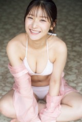 ��AKB48������u�ǂ�ǂ�O���r�A������Ă�������!�v���Q�X�^�C���Ńr�L�j��I�y�I���R���Ɛ�J�b�g�z 