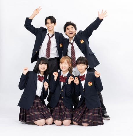 �i��񍶂���j�R�����^�A�䑾�Y�i�O�񍶂���j从q�A�{�c�m���A�����݂��y�B�e�F�c���B�W�iPash�j�z�iC�jORICON NewS inc. 