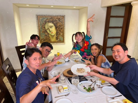 �w�L�g�̉ċx��2023 ����77����in Hawaii�x�ɏo������i����O����j�L�g�O�s�A�r�r���؁A�g�����^�E��O����j�c����u�A�݂���ρA�t������� �iC�j�t�W�e���r 