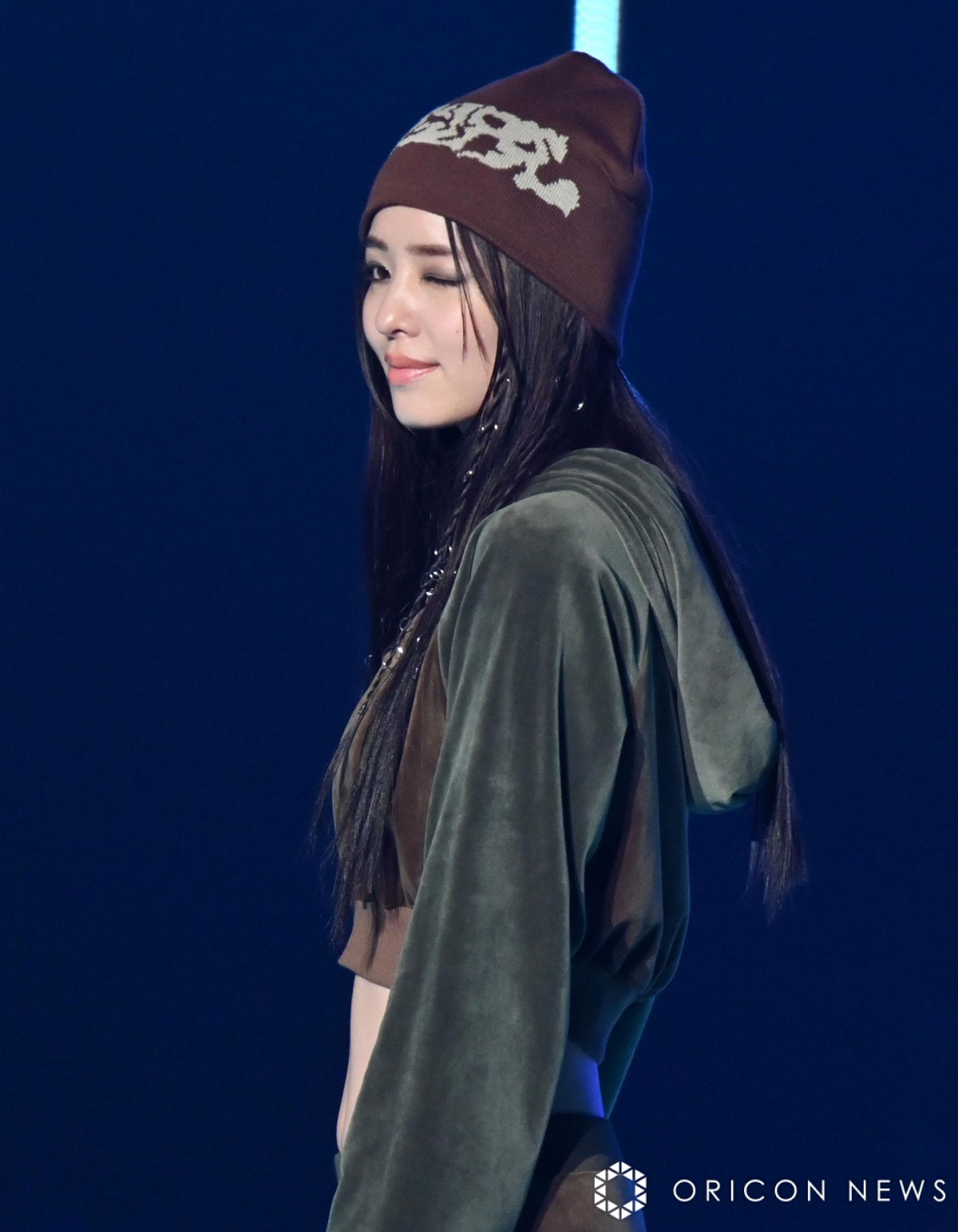 w37 }Cir K[YRNV 2023 AUTUMN/WINTERxɓoꂵc^I (C)ORICON NewS inc. 