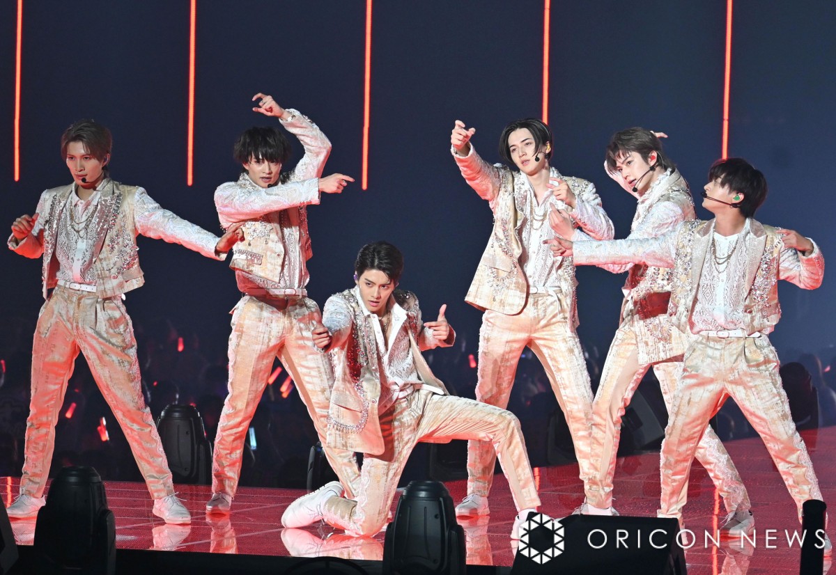 w37 }Cir K[YRNV 2023 AUTUMN/WINTERxɓoꂵ N (C)ORICON NewS inc. 