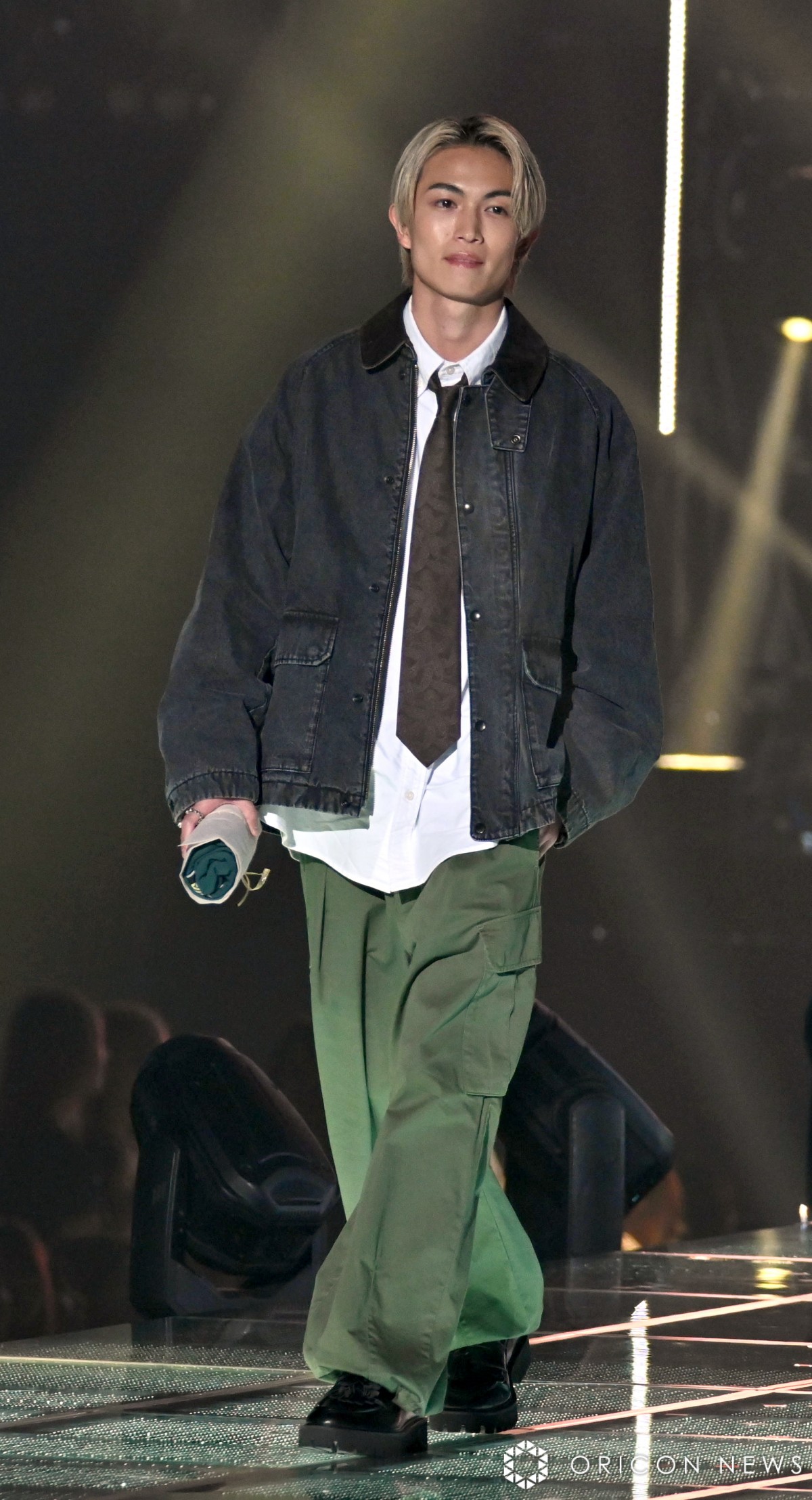 w37 }Cir K[YRNV 2023 AUTUMN/WINTERxɓoꂵj[i (C)ORICON NewS inc. 