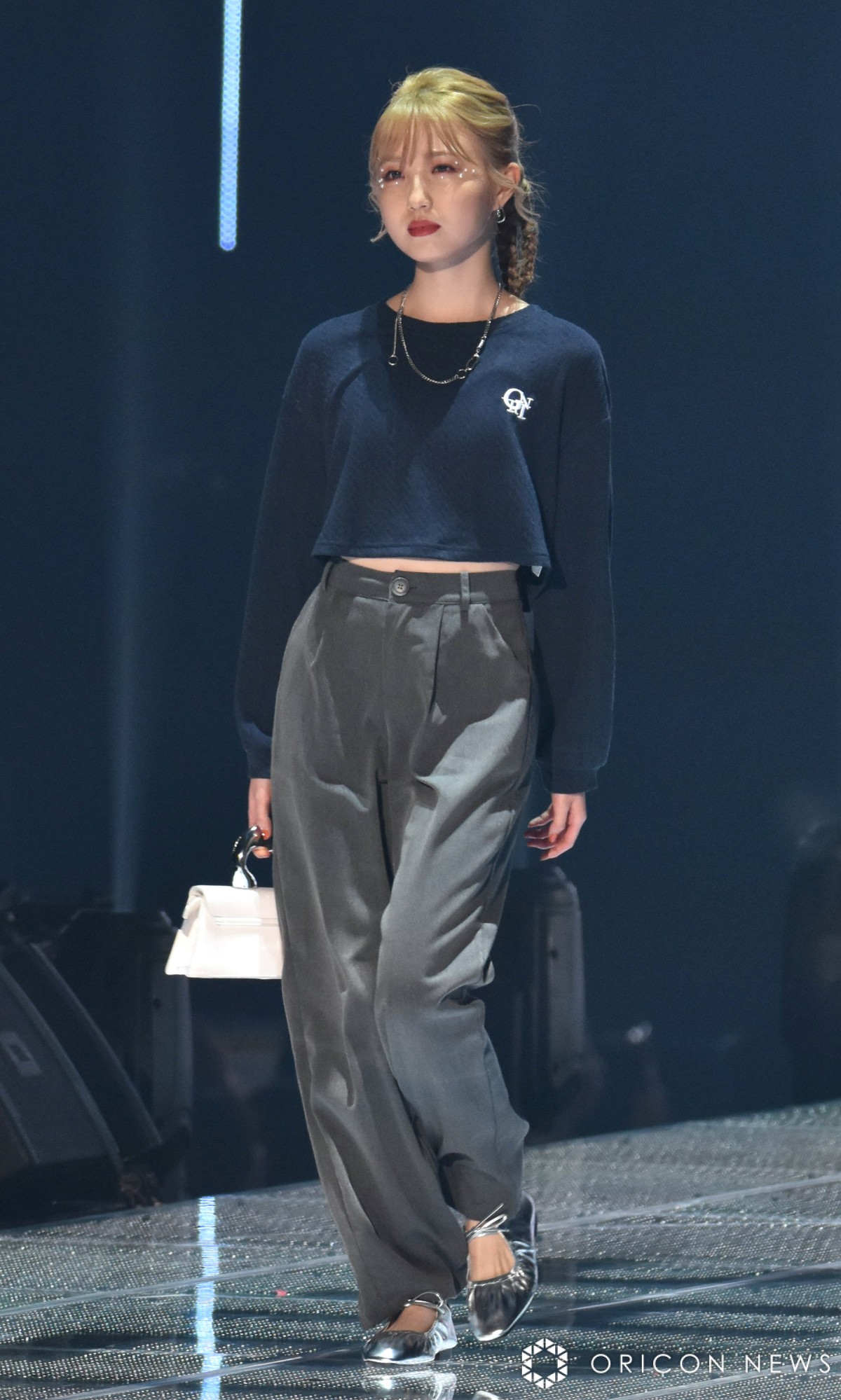w37 }Cir K[YRNV 2023 AUTUMN/WINTERxɓoꂵAKB48E{cm (C)ORICON NewS inc. 