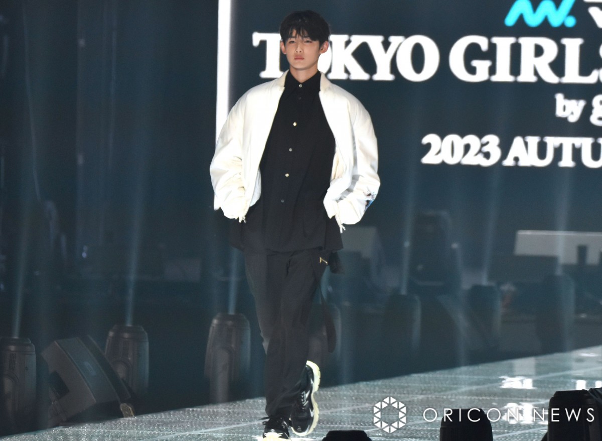 w37 }Cir K[YRNV 2023 AUTUMN/WINTERxɓoꂵ&TEAMEJO (C)ORICON NewS inc. 