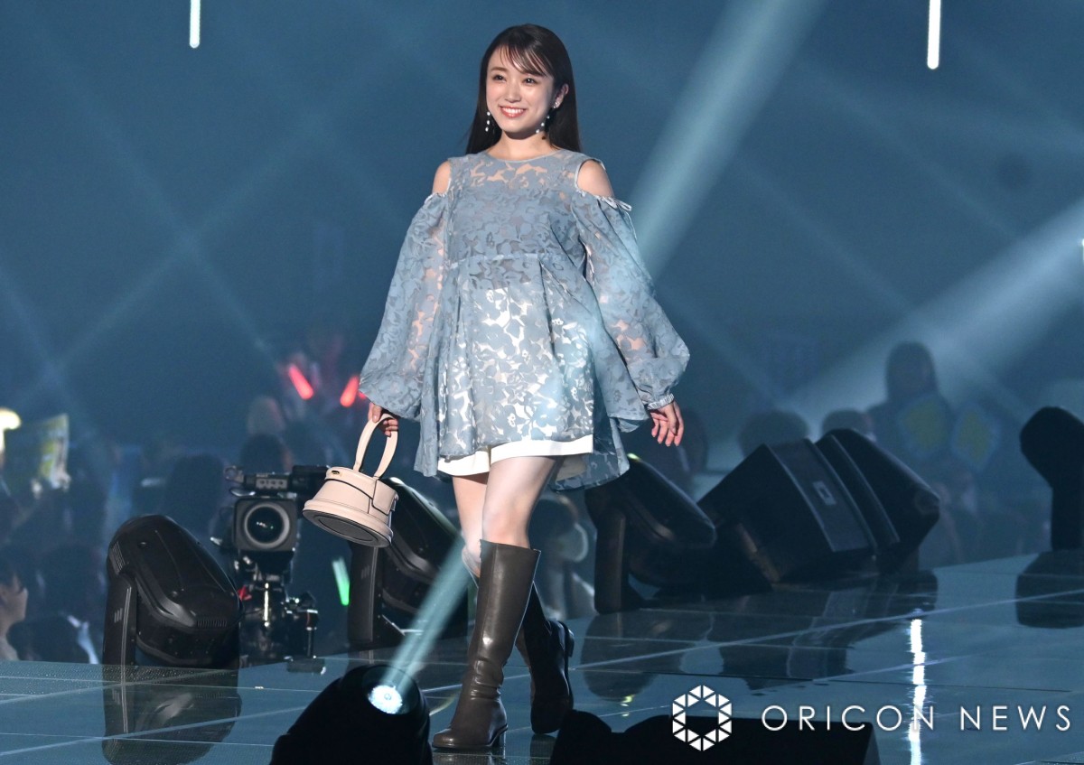 w37 }Cir K[YRNV 2023 AUTUMN/WINTERxɓoꂵގq (C)ORICON NewS inc. 