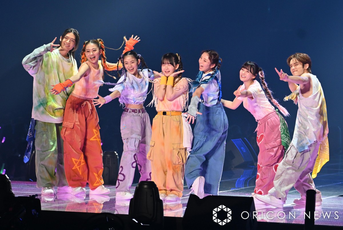 w37 }Cir K[YRNV 2023 AUTUMN/WINTERx̖͗l (C)ORICON NewS inc. 
