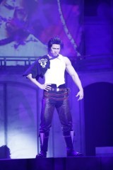 ����w�u���b�N�N���[�o�[�x�J�� (C)�c���T��/�W�p�ЁE�u���b�N�N���[�o�[the Stage����ψ��� 