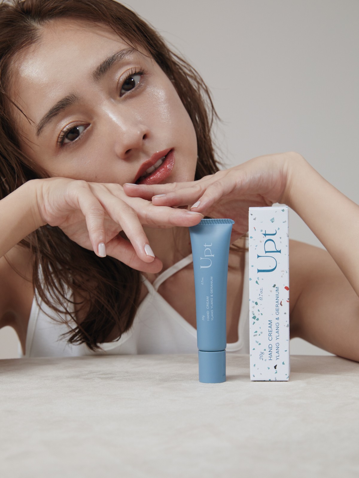 画像・写真 | 芸能生活40周年・安達祐実、東名阪に大型ポスター コスメ