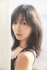 渡辺美優紀“くびれ爆誕”に喜び フォトブックでセミヌード挑戦＆禁断のアイドル恋愛論 | ORICON NEWS