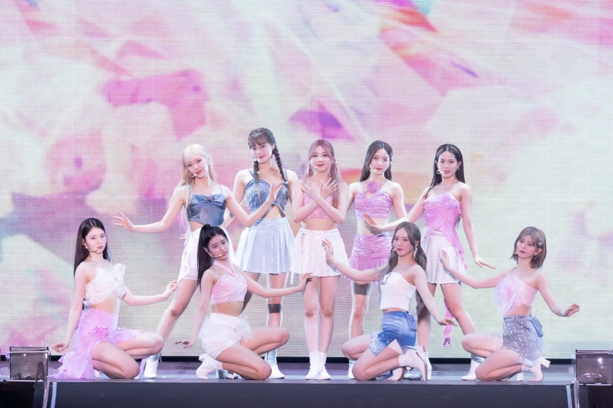 NiziU、全国アリーナツアー完走 ファンのサプライズに涙「たくさんの愛