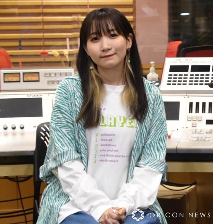 【非売品レア】YOASOBI 幾田りら　パネル 幾田りら ニューアルバム『Laugh』のトレーラー&特設サイトを公開