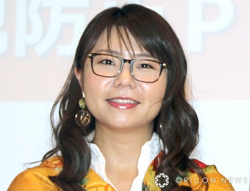 相席スタート山崎ケイ、娘を抱く母娘2ショット「お嬢ちゃまとっても可愛い」「痩せましたね」 夫は立川談洲 | ORICON NEWS