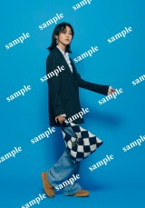 櫻坂46土生瑞穂、ウエスト見せでヘルシーな着こなし 1st PHOTO BOOK