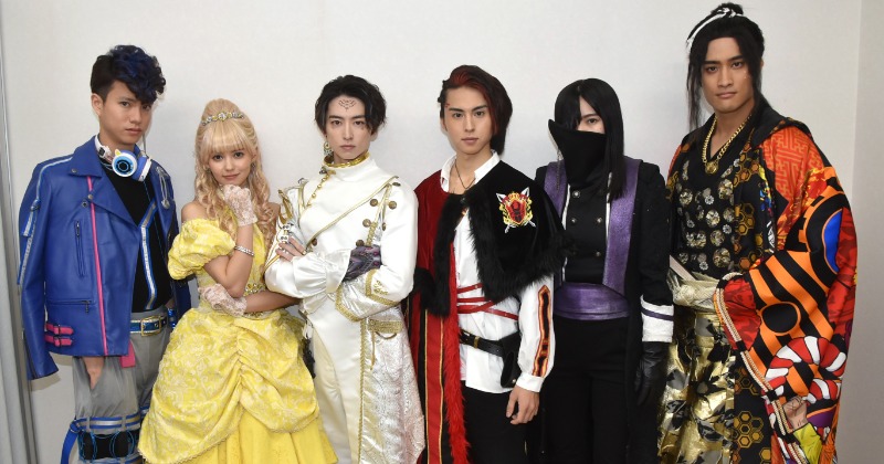 キングオージャー』ジェラミーが“大芝居”でドッキリ大成功 ダグデドに