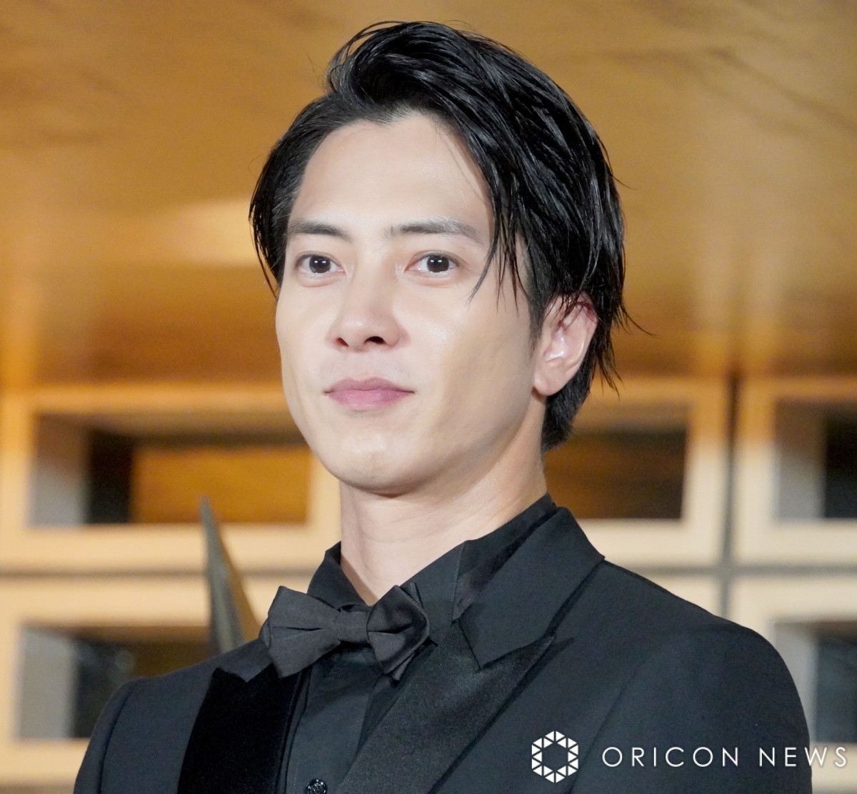 山下智久、“ジャニーズ事務所”に関する問いに会釈 2020年10月末まで