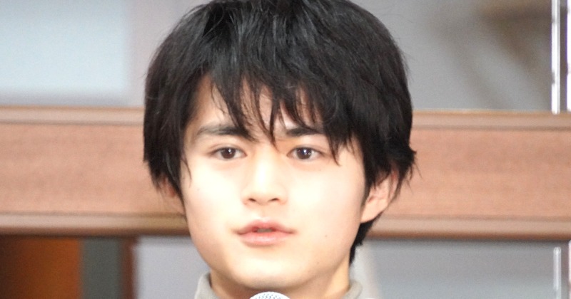 鈴鹿央士、恐れながら告白「生霊がついている」 覚悟語る「心霊体験を