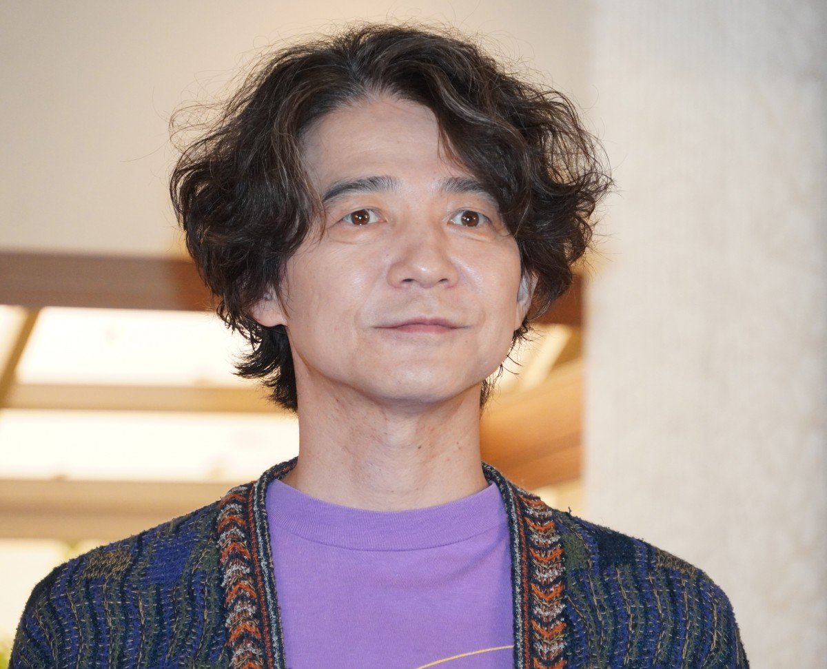 吉岡 吉岡秀隆、80代の母と同居「しっかりしないとな」 演じる“ダメ夫”に共感「ロマン」 | ORICON NEWS