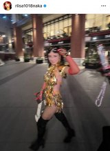 �����ˎсuGLORIA the tour�̃C���[�W�̈ߑ��ƃ��C�N�ŉ������ɂ�������v�i�ʐ^�̓C���X�^�O�������j 