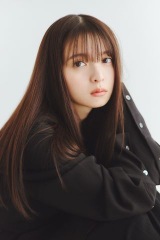 齋藤飛鳥、1st写真集を撮影した北海道で”新たな恋”探す旅へ 助手