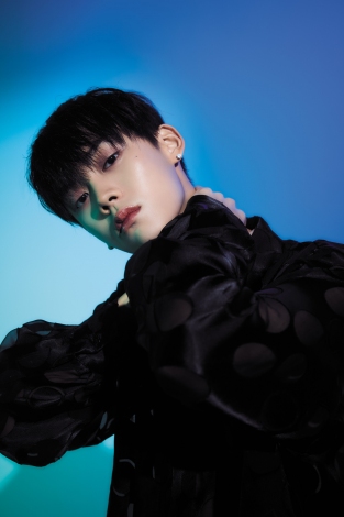 ONEPACT ジョンウ　ポラロイド 画像・写真 | ONE PACT、日本公演の新ポスター公開 『ボイプラ』出演の