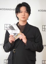 フォトシゲニック　加藤シゲアキ SESSION 写真好き同士の撮影セッション 加藤シゲアキ×小関裕太
