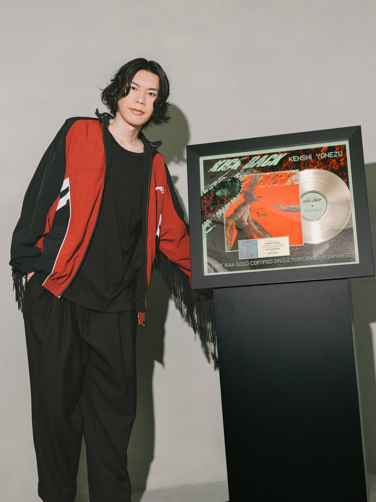 米津響 米津玄師「KICK BACK」 日本語詞楽曲“史上初”の米レコ協RIAAゴールド認定 | ORICON NEWS