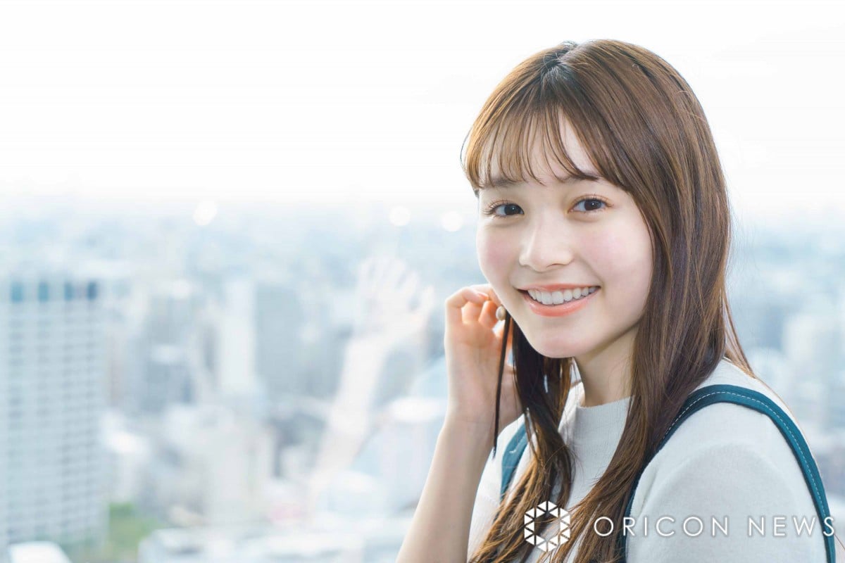 素人パンスト画像 久間田琳加、超ミニスカ×透けタイツで美脚「超、可愛い スカートめちゃ短い！」「黒スト最高」 | ORICON NEWS