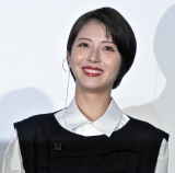 �l�Ӕ��g�A�̒������V�[���ɖ{���u���C����(��)�v �B�e��̔�b�œƓ��ȕ\���u�֐߂̊Ԃ��L�����āv 