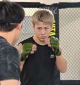 �wFIGHT CLUB�x���J���K�ɓo�ꂵ�����J�听�iC�jORICON NewS inc. 