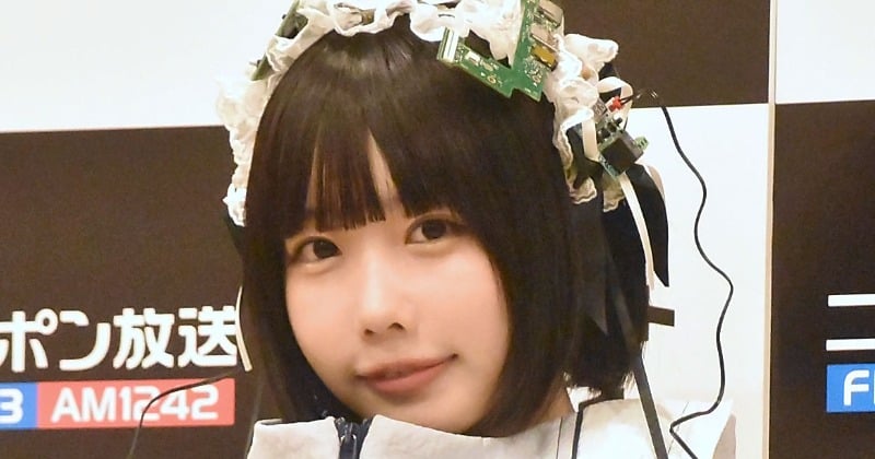 あのちゃん、大ぶりトレーナーから白く輝く美太もも「脚に目がいっちゃう～」「表情作るのプロ」 | ORICON NEWS