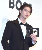 �yGQ MEN OF THE YEAR�zBRIGHT�A�x�X�g�E�A�W�A���E�G���^�[�e�C�i�[�܂ɏΊ�u��ό��h�v 