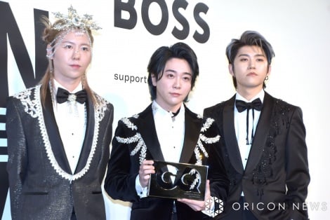 wGQ MEN OF THE YEAR2023xfBAtHgR[ɓoꂵMrs.GREEN APPLE (C)ORICON NewS inc. 