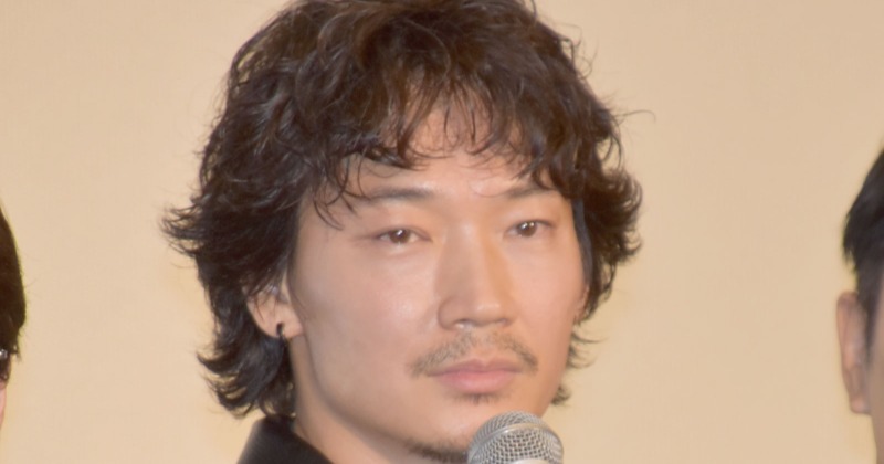 綾野剛さん出演のDVDです。 GncM9E3bcAELyRS.jpg