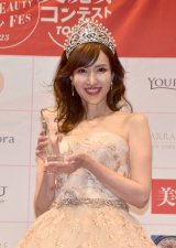 �������邳��w�������R���e�X�g�x�ŃO�����v�� ���̔邯�́u���ʂ���v �����ې��̋q���斱�� 