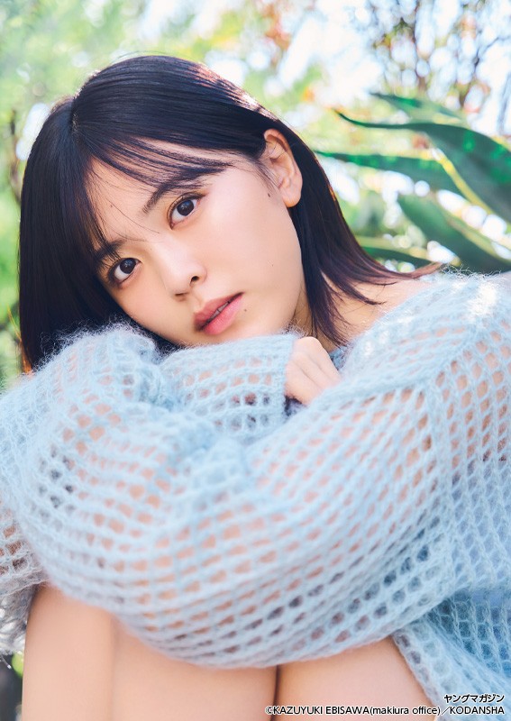 乃木坂46柴田柚菜、透き通るような美肌と大人っぽい表情で… 『ヤンマガ』初ソログラビア | ORICON NEWS