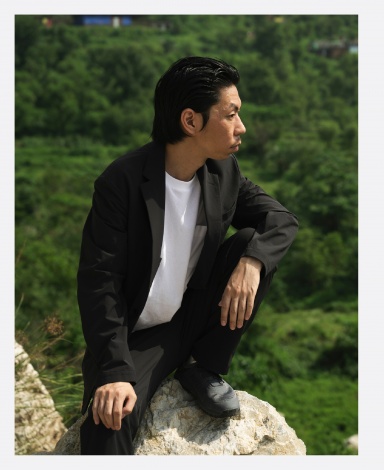 画像・写真 | 呂布カルマ、数量限定の写真集『カルマ』12・25発売