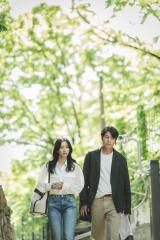 �w�����Ă���ƌ����Ă���x��5�b���@�f�B�Y�j�[�v���X �X�^�[�ɂēƐ�z�M���iC�j2023 KT Studio Genie Co., Ltd 