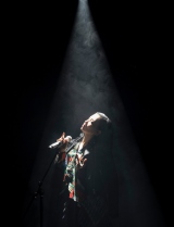 �u���悤�ɉ̂��v���Ƃ̓�����������Ƃ���������q 