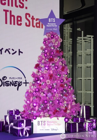 �gBTS�J���[�h�̃N���X�}�X�c���[���a�J�ɓo�� �iC�jORICON NewS inc. 