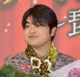 �f��w�Ă�ō�� �`���i�΂�舤�����߂ā`�x��q�b�g��畑�䈥�A�ɓo�d���������� (C)ORICON NewS inc. 